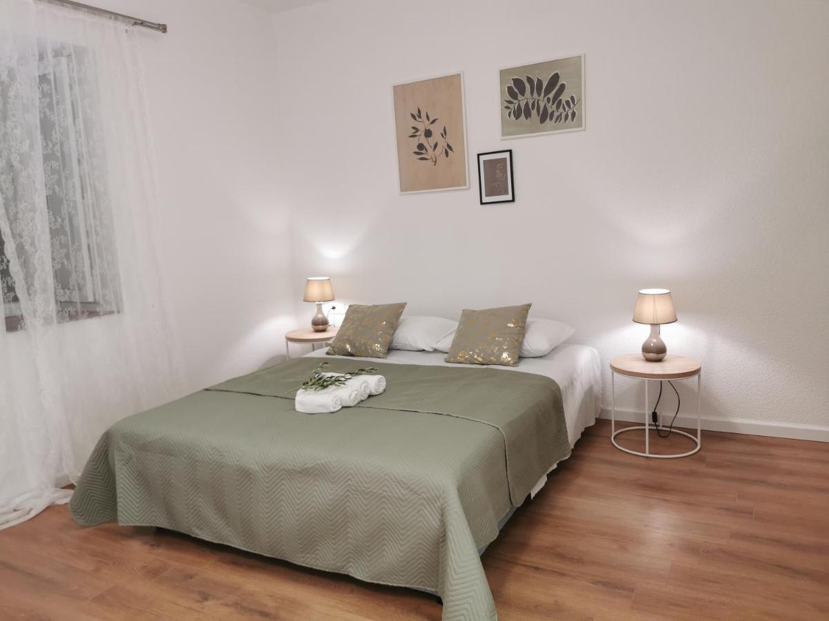 Apartmani Tripalo Имотски Экстерьер фото
