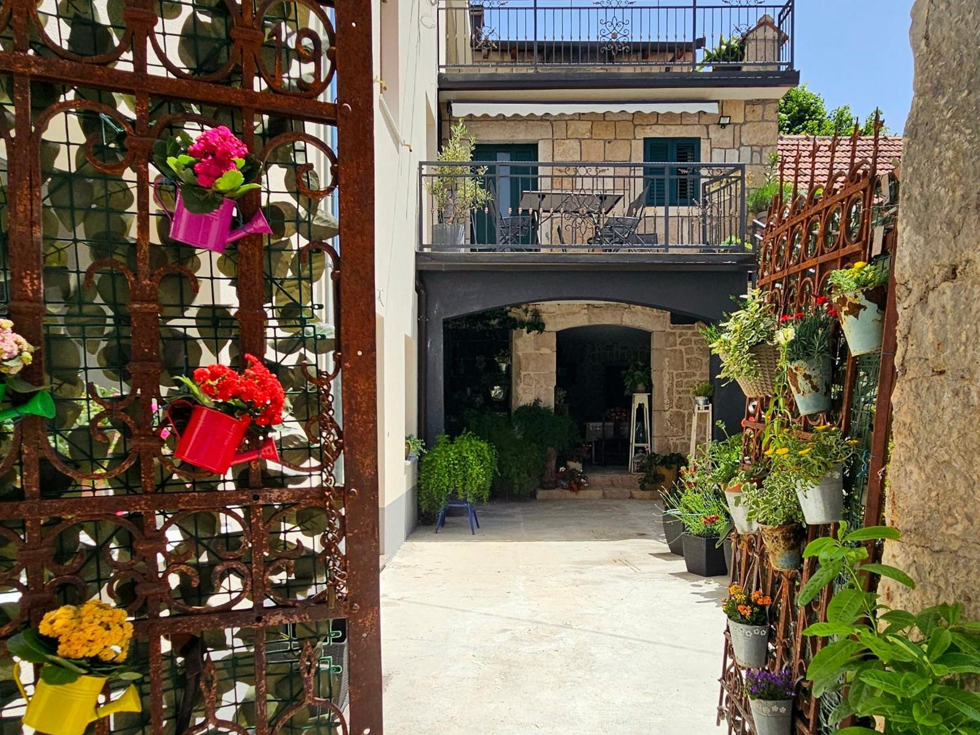 Apartmani Tripalo Имотски Экстерьер фото