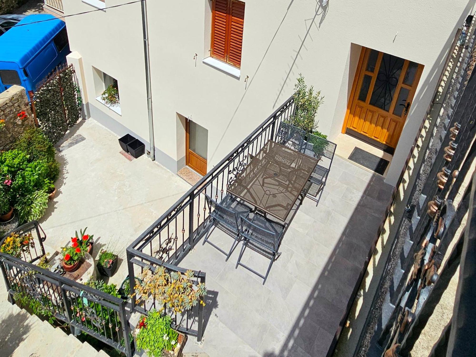 Apartmani Tripalo Имотски Экстерьер фото